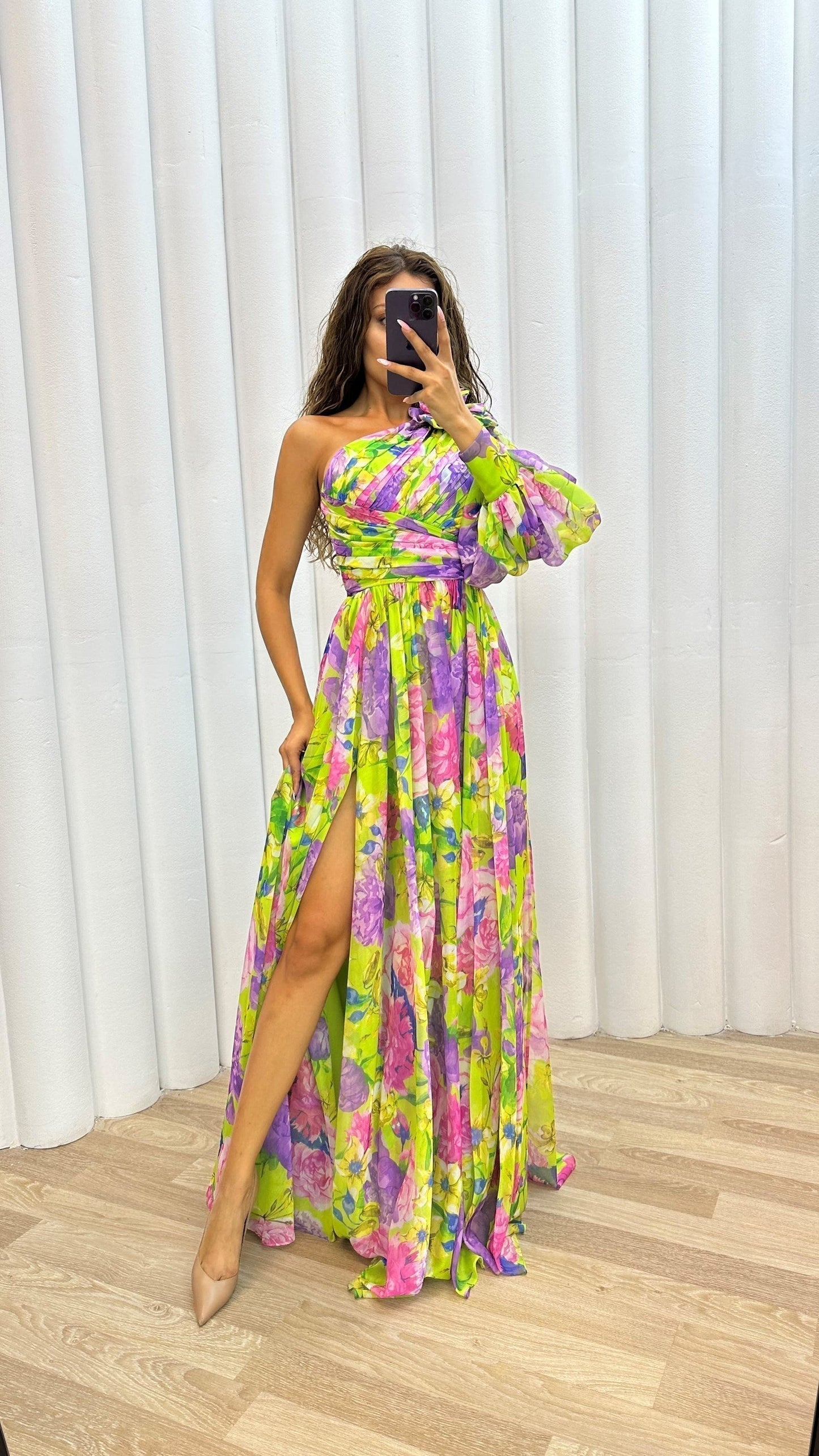 Άννα - Κομψό φόρεμα με μακριά μανίκια